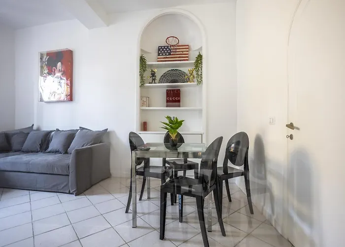 The Pantheon Penthouse Collection Apartment Rom
