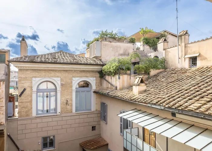 The Pantheon Penthouse Collection * Rom